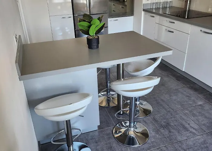 Apartment T3 Avec Garage Privatif *